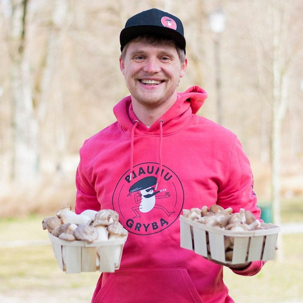 Eringi grybai (karališkoji kreivabūdė) Pjaunu Grybą šeimos ūkis